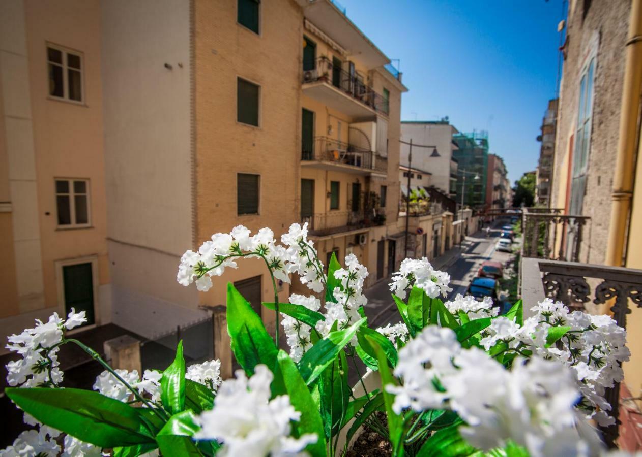 Suite Re Riccardo Caserta Exterior foto